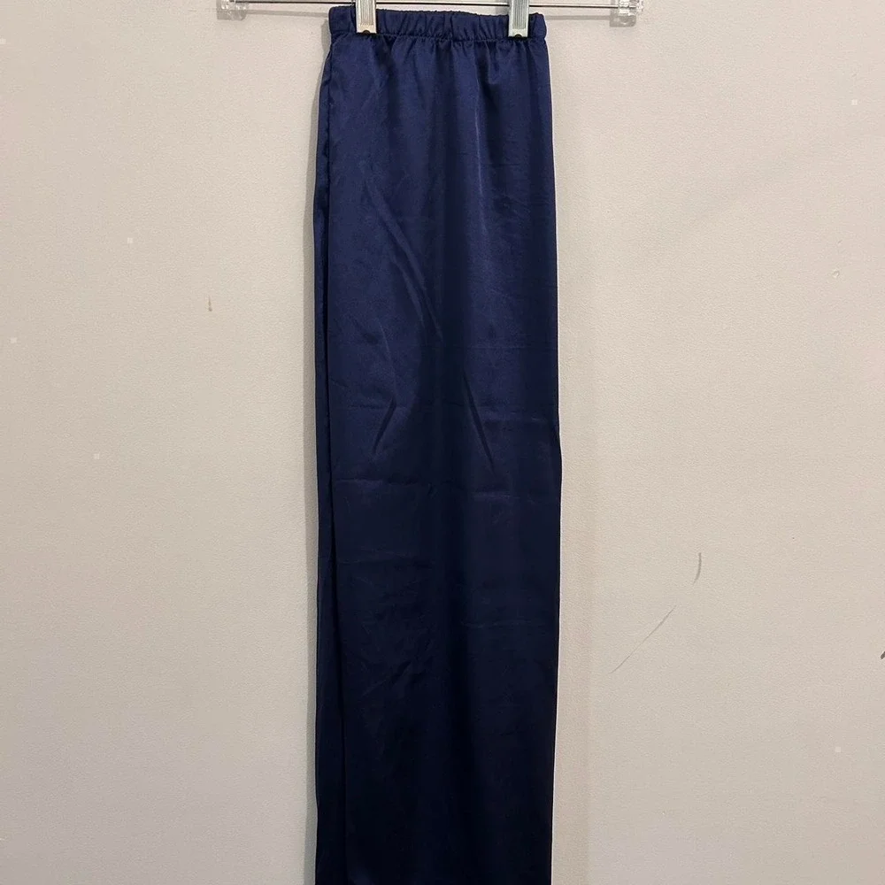 Unbranded Pajama Set Navy Blue Satin‎ Contrast Piping Size M